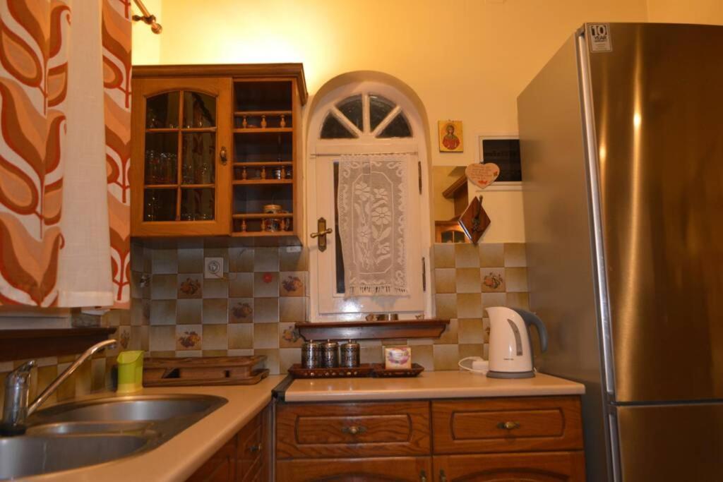 Triple H Villa Volos Eksteriør billede
